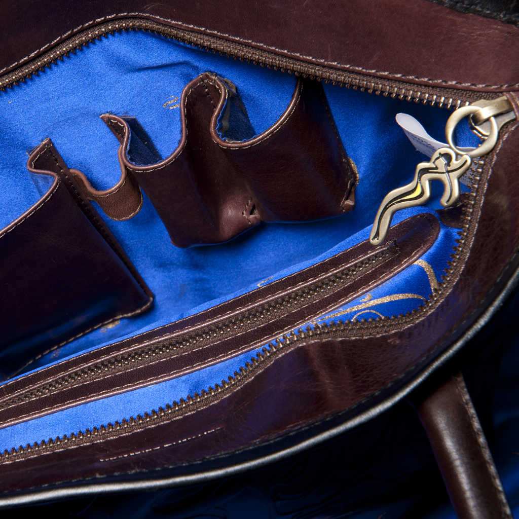 luxury leather bag Vivaldi open
