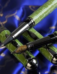 Luxury Pens Woodpecker Nib